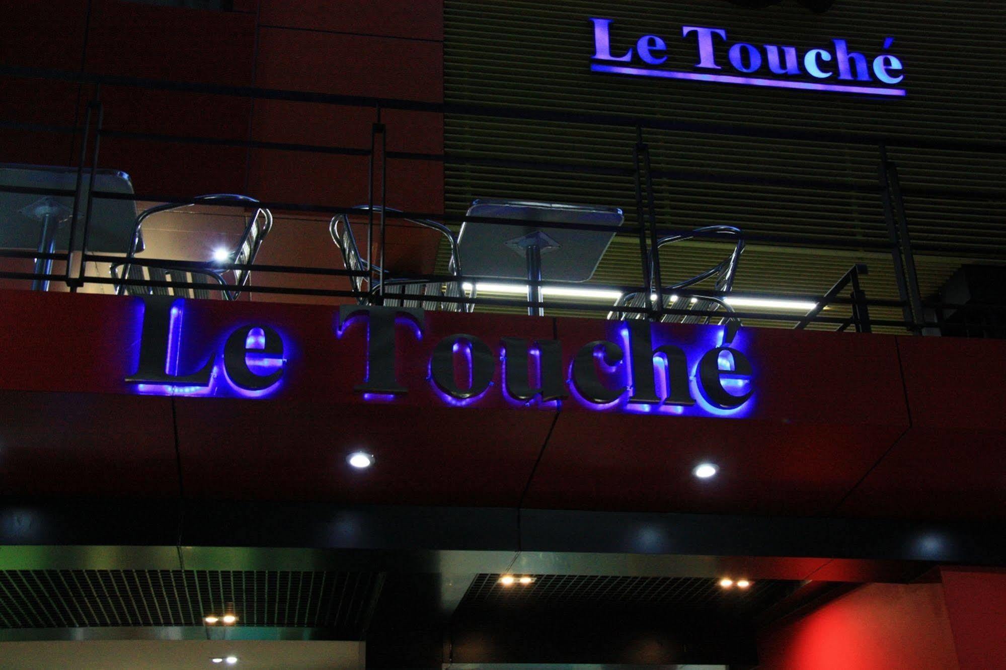 Le Touche Hotel バンコク都 エクステリア 写真