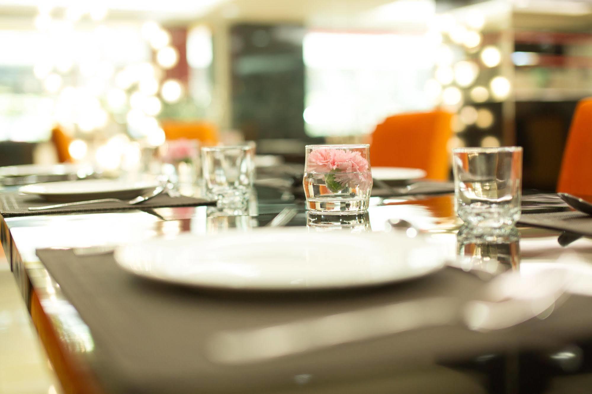 Le Touche Hotel バンコク都 エクステリア 写真