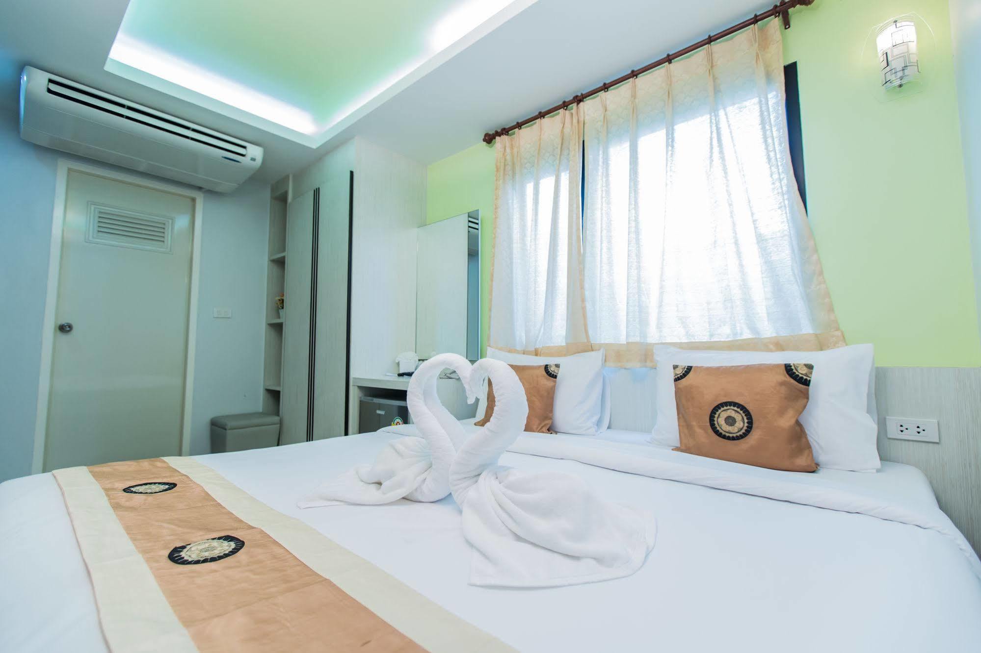 Le Touche Hotel バンコク都 エクステリア 写真