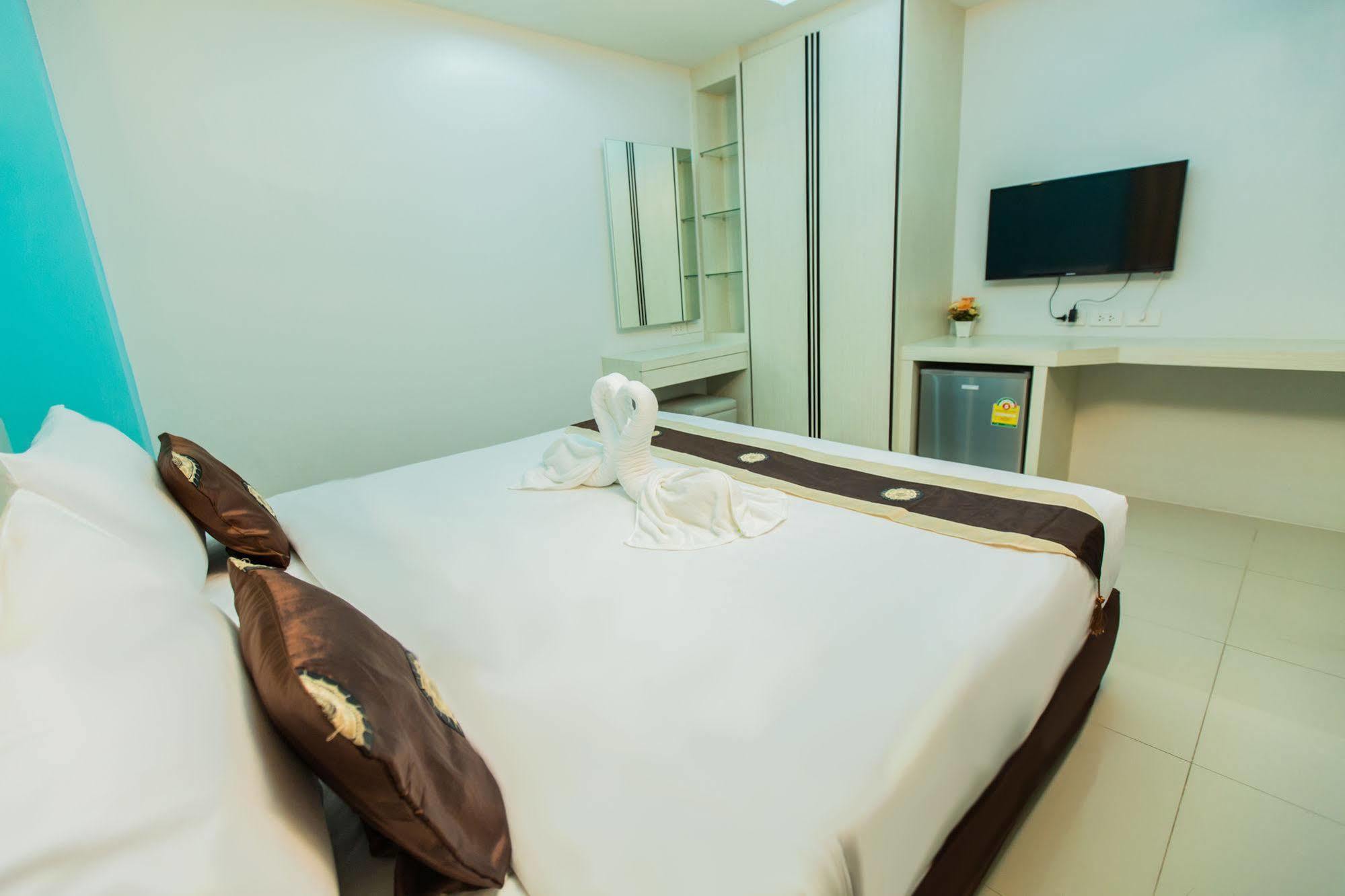 Le Touche Hotel バンコク都 エクステリア 写真