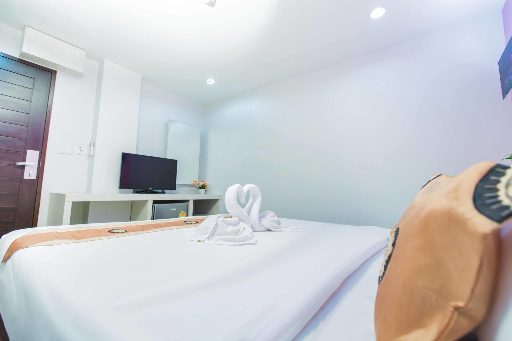 Le Touche Hotel バンコク都 エクステリア 写真