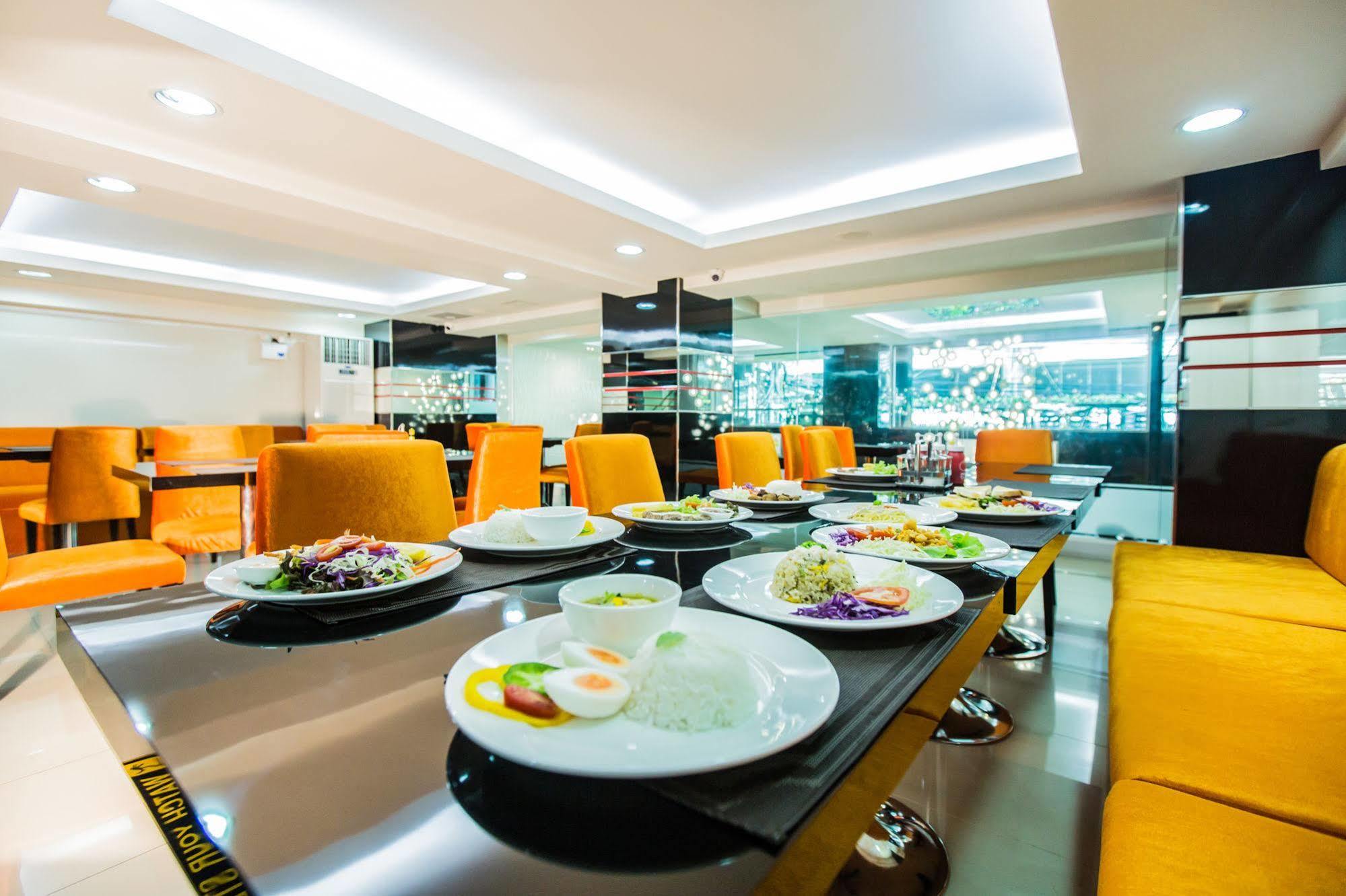 Le Touche Hotel バンコク都 エクステリア 写真